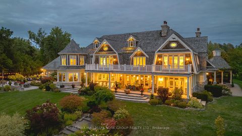 Photo 1 at 736 Lake Drive N, Historic Lakeshore Communities, Georgina