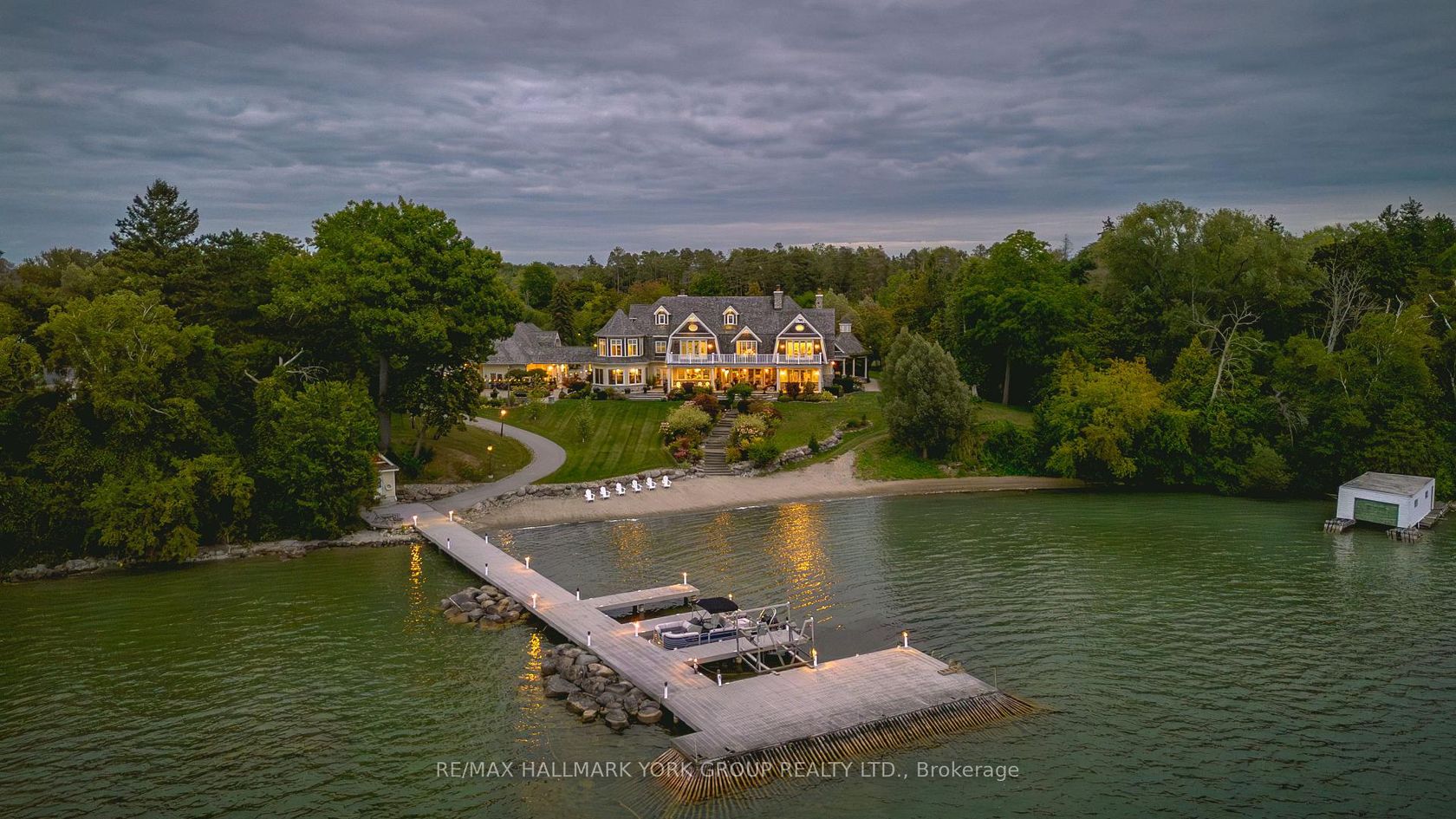 736 Lake Drive N, Historic Lakeshore Communities, Georgina photo number 2