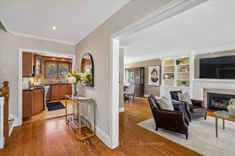 Photo 1 at 7 Howard Drive, Bayview Village, Toronto