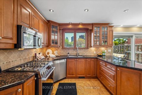Photo 10 at 7 Howard Drive, Bayview Village, Toronto