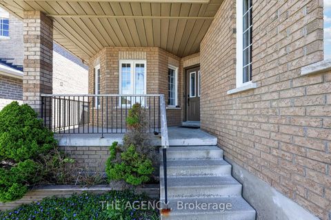 Photo 5 at 21 Silver Trail, Ardagh, Barrie