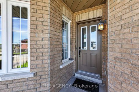 Photo 6 at 21 Silver Trail, Ardagh, Barrie