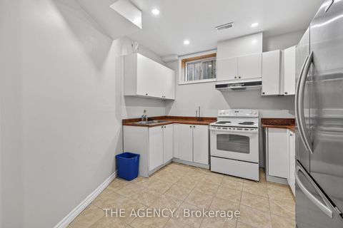 Photo 30 at 21 Silver Trail, Ardagh, Barrie