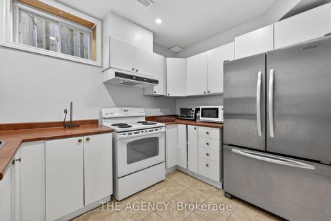 Photo 32 at 21 Silver Trail, Ardagh, Barrie