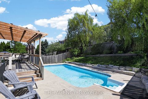 Photo 48 at 21 Silver Trail, Ardagh, Barrie