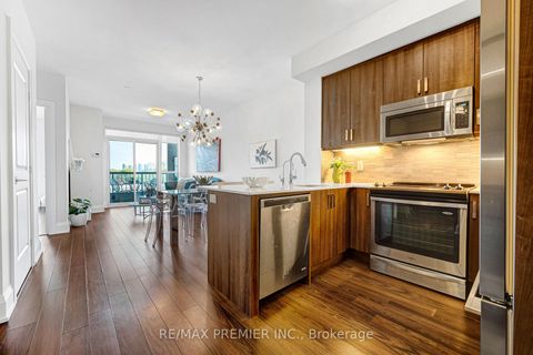 Photo 6 at 810 - 2 Old Mill Drive, Swansea, Toronto
