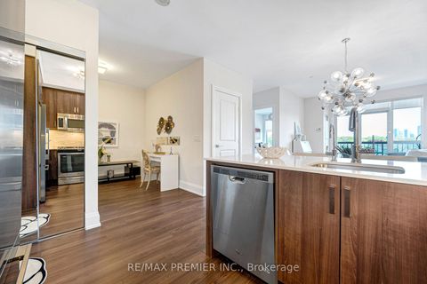 Photo 9 at 810 - 2 Old Mill Drive, Swansea, Toronto