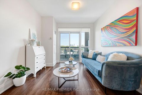 Photo 18 at 810 - 2 Old Mill Drive, Swansea, Toronto