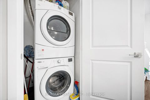 Photo 23 at 810 - 2 Old Mill Drive, Swansea, Toronto