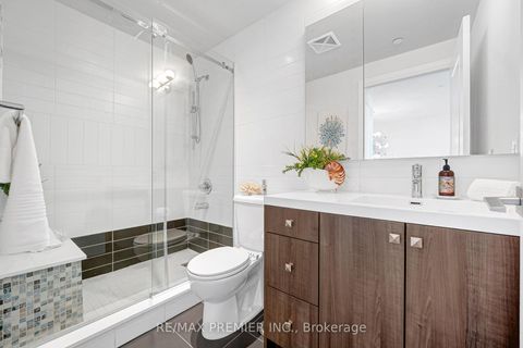 Photo 24 at 810 - 2 Old Mill Drive, Swansea, Toronto