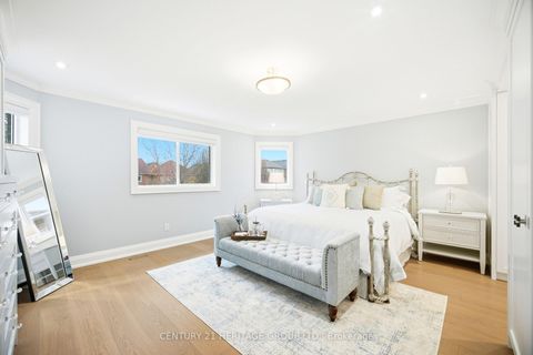 Photo 21 at 59 Estate Garden Drive, Oak Ridges, Richmond Hill