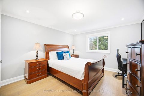 Photo 30 at 59 Estate Garden Drive, Oak Ridges, Richmond Hill