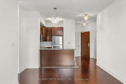 Photo 11 at 511 - 25 Earlington Avenue, Kingsway South, Toronto