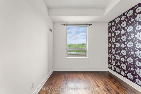 Photo 17 at 511 - 25 Earlington Avenue, Kingsway South, Toronto