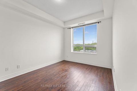 Photo 22 at 511 - 25 Earlington Avenue, Kingsway South, Toronto