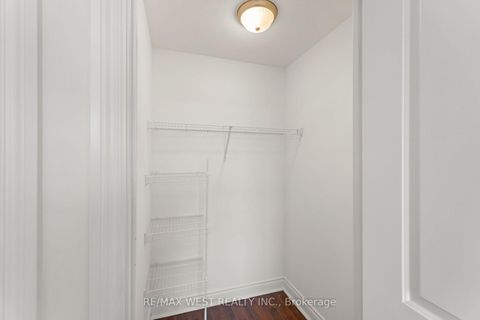 Photo 24 at 511 - 25 Earlington Avenue, Kingsway South, Toronto