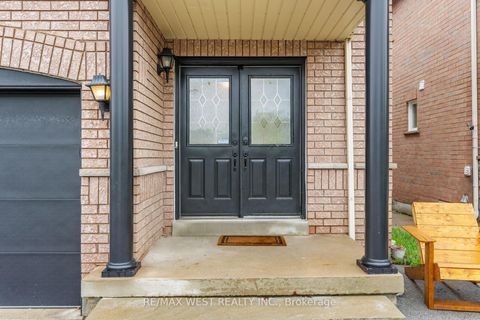 Photo 2 at 284 Monte Carlo Drive, Sonoma Heights, Vaughan