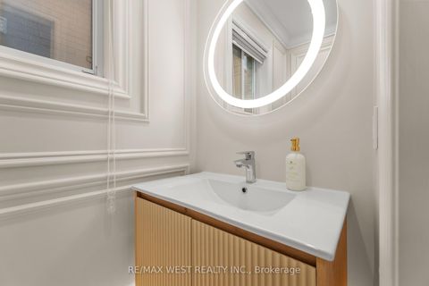 Photo 4 at 284 Monte Carlo Drive, Sonoma Heights, Vaughan