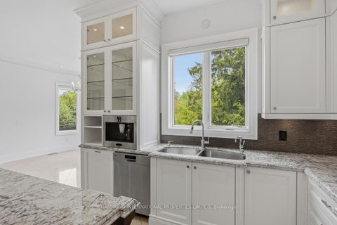 Photo 8 at 40 Maryvale Crescent, South Richvale, Richmond Hill