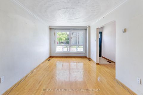 Photo 9 at 76 Main Street, Danforth, Toronto