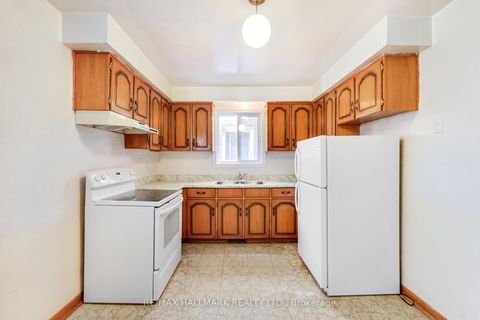 Photo 15 at 76 Main Street, Danforth, Toronto