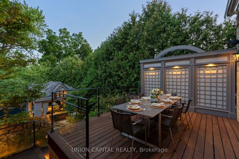 Photo 3 at 45 Gordon Road, Windfields, Toronto