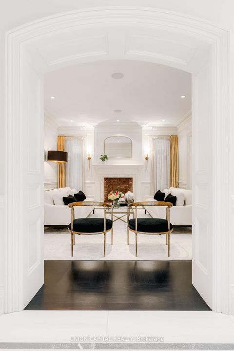 Photo 18 at 45 Gordon Road, Windfields, Toronto