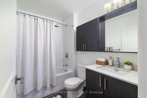 Photo 17 at 314 - 3700 Highway 7 Road, Vaughan Corporate Centre, Vaughan