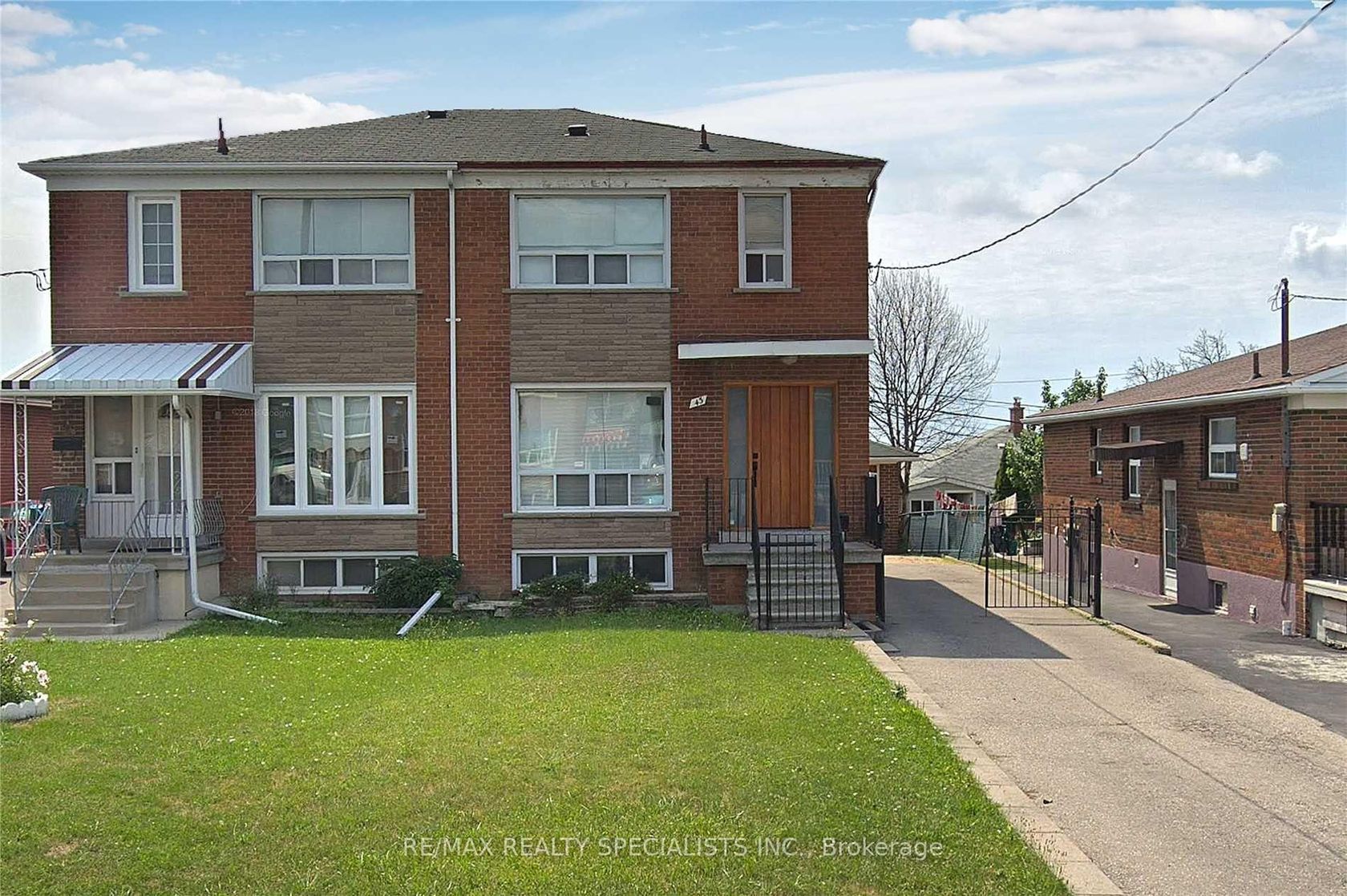 43 Thurrock Road, Jane Heights, Toronto 