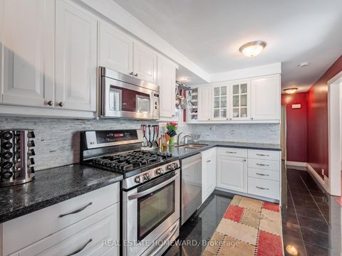 Photo 8 at 4 Silver Birch Avenue, The Beaches, Toronto