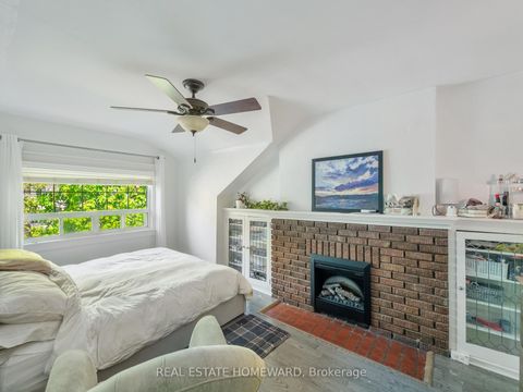 Photo 12 at 4 Silver Birch Avenue, The Beaches, Toronto