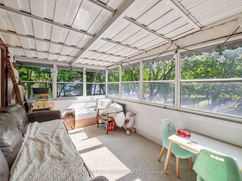 Photo 17 at 4 Silver Birch Avenue, The Beaches, Toronto