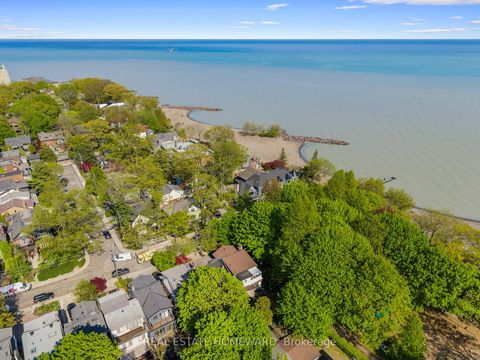 Photo 30 at 4 Silver Birch Avenue, The Beaches, Toronto