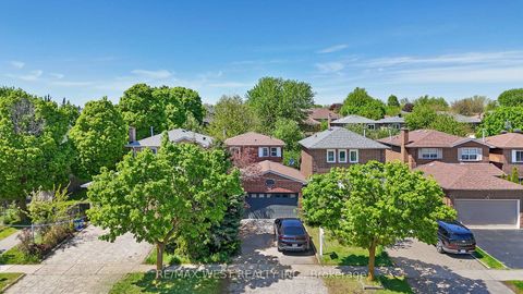 Photo 2 at 48 Gray Crescent, North Richvale, Richmond Hill