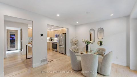 Photo 12 at 48 Gray Crescent, North Richvale, Richmond Hill