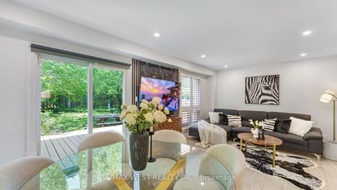 Photo 14 at 48 Gray Crescent, North Richvale, Richmond Hill