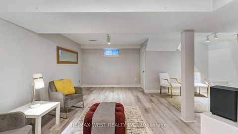 Photo 26 at 48 Gray Crescent, North Richvale, Richmond Hill