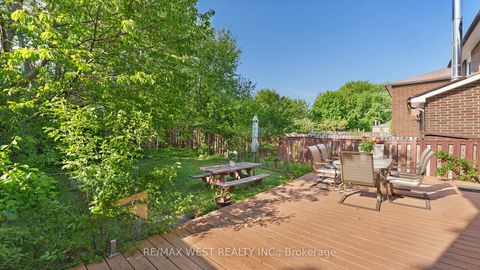 Photo 29 at 48 Gray Crescent, North Richvale, Richmond Hill