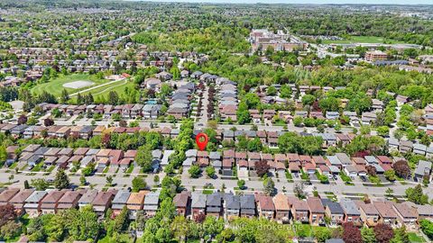 Photo 31 at 48 Gray Crescent, North Richvale, Richmond Hill
