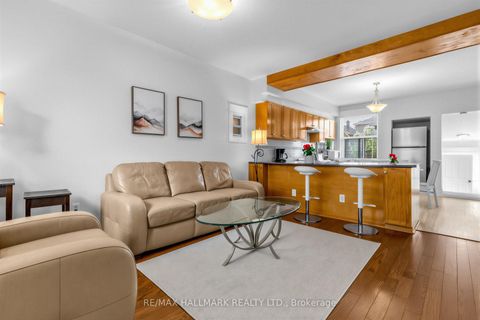 Photo 3 at 65 Wallington Avenue, Lumsden, Toronto