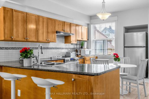 Photo 5 at 65 Wallington Avenue, Lumsden, Toronto