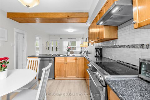 Photo 10 at 65 Wallington Avenue, Lumsden, Toronto
