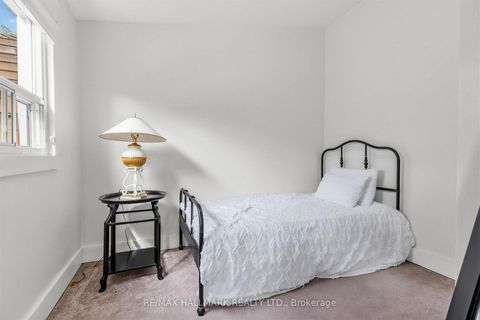 Photo 16 at 65 Wallington Avenue, Lumsden, Toronto