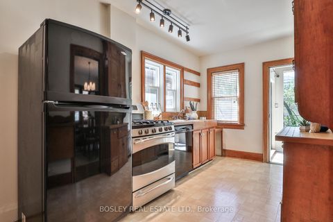 Photo 8 at 329 Millwood Road, Mount Pleasant East, Toronto