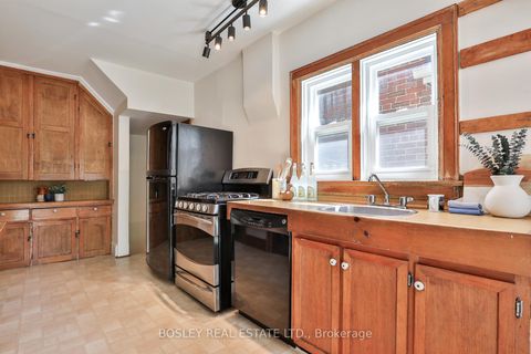 Photo 12 at 329 Millwood Road, Mount Pleasant East, Toronto