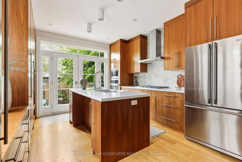 Photo 11 at 204 Beatrice Street, Little Italy, Toronto