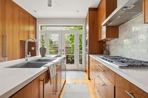 Photo 13 at 204 Beatrice Street, Little Italy, Toronto