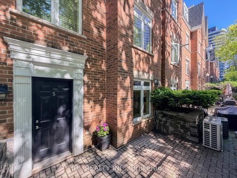 Photo 2 at 5 - 87 Lillian Street, Mount Pleasant West, Toronto