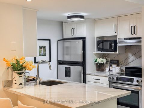 Photo 9 at 5 - 87 Lillian Street, Mount Pleasant West, Toronto