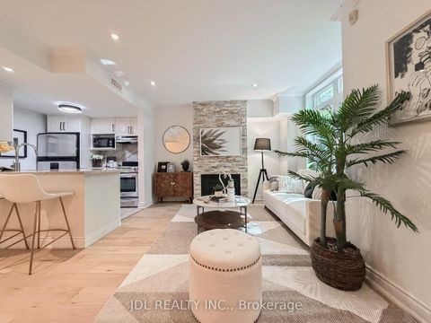 Photo 13 at 5 - 87 Lillian Street, Mount Pleasant West, Toronto
